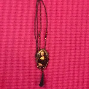 Hand-made Mona Lisa Necklace